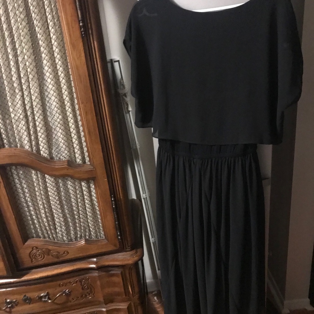Modest flapper dress.